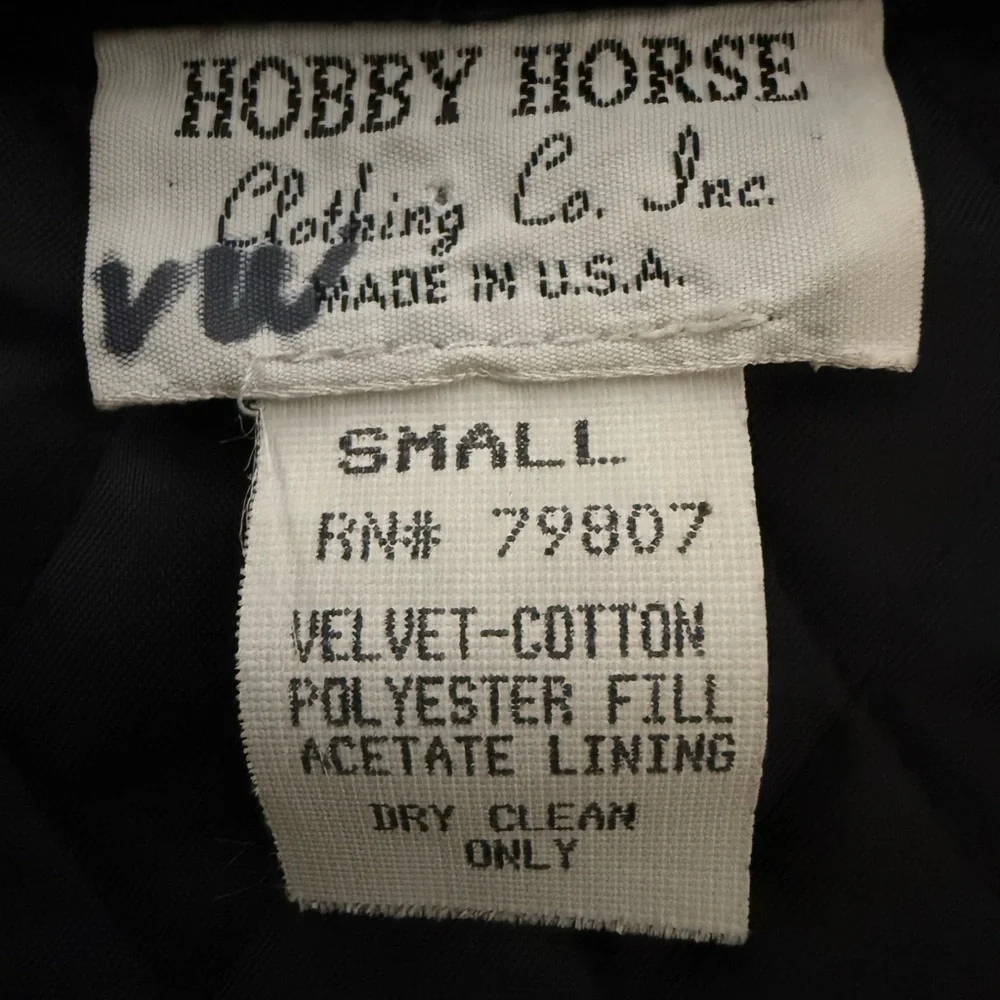 Hobby Horse Classic Black Quilted Velvet Crop Jacket S Vintage Luxe Equestrian - Picture 5 of 6